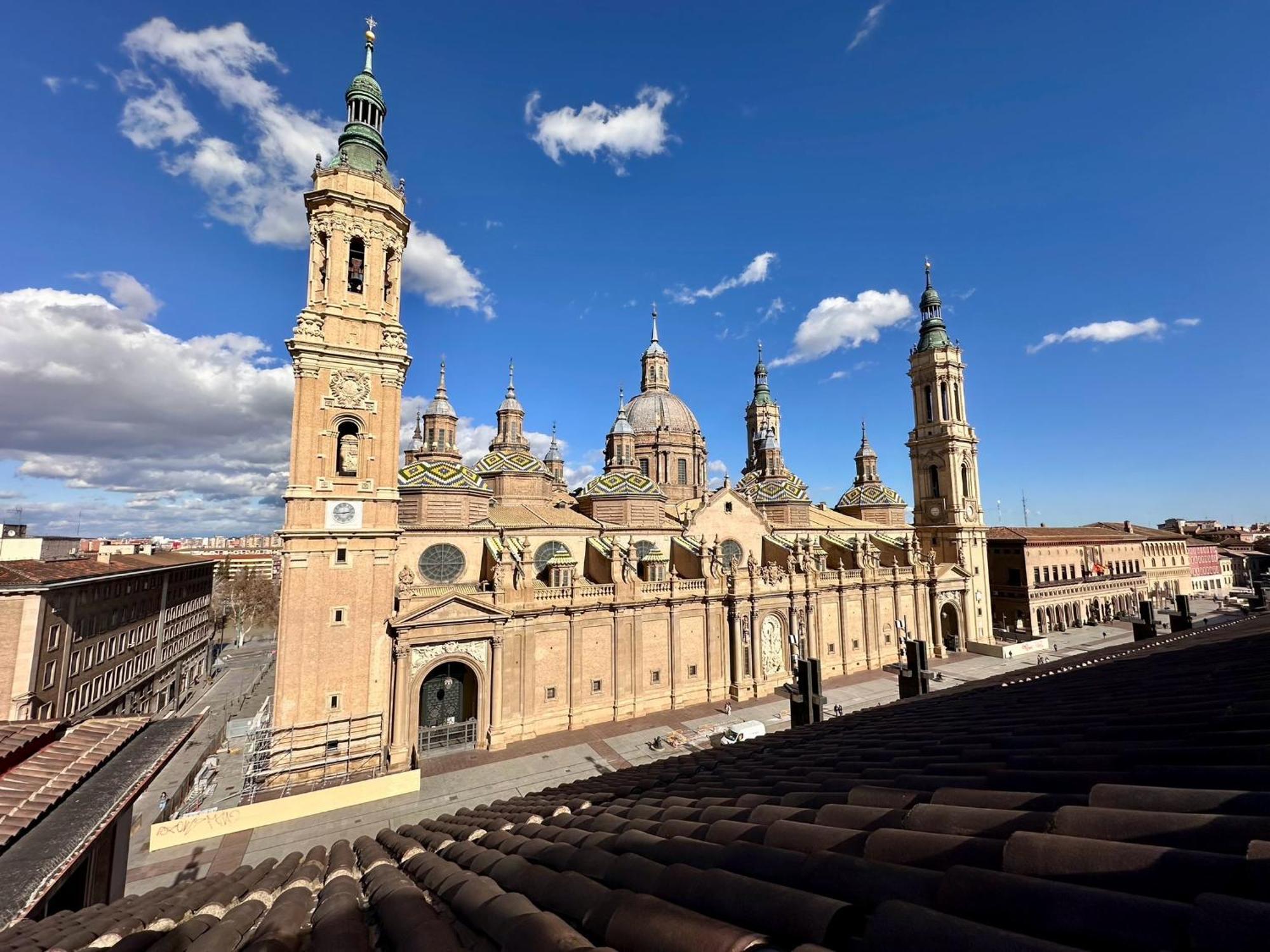 La Plaza Del Pilar Apartment Zaragoza Exterior photo